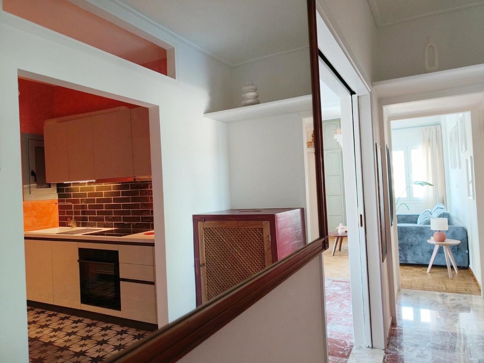Stylish Artistic Flat With View, Three Min To Metro Appartement Athene Buitenkant foto