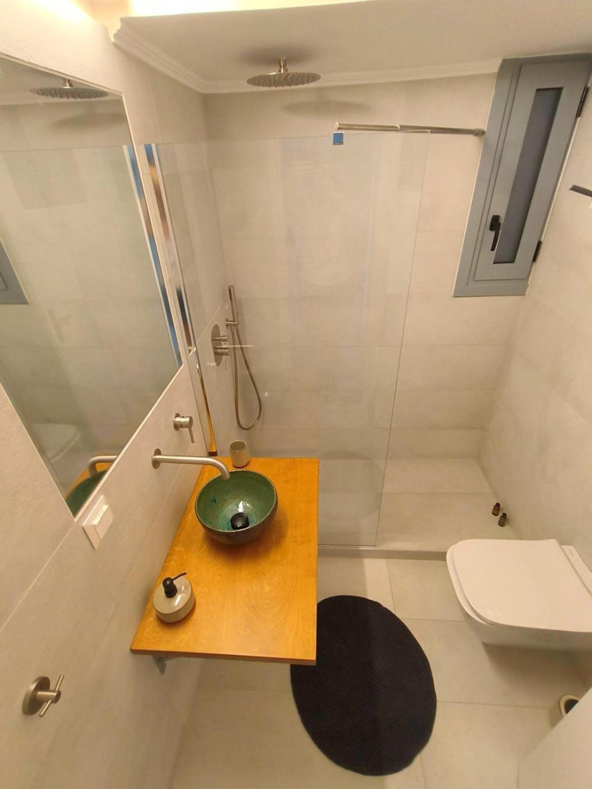 Stylish Artistic Flat With View, Three Min To Metro Appartement Athene Buitenkant foto